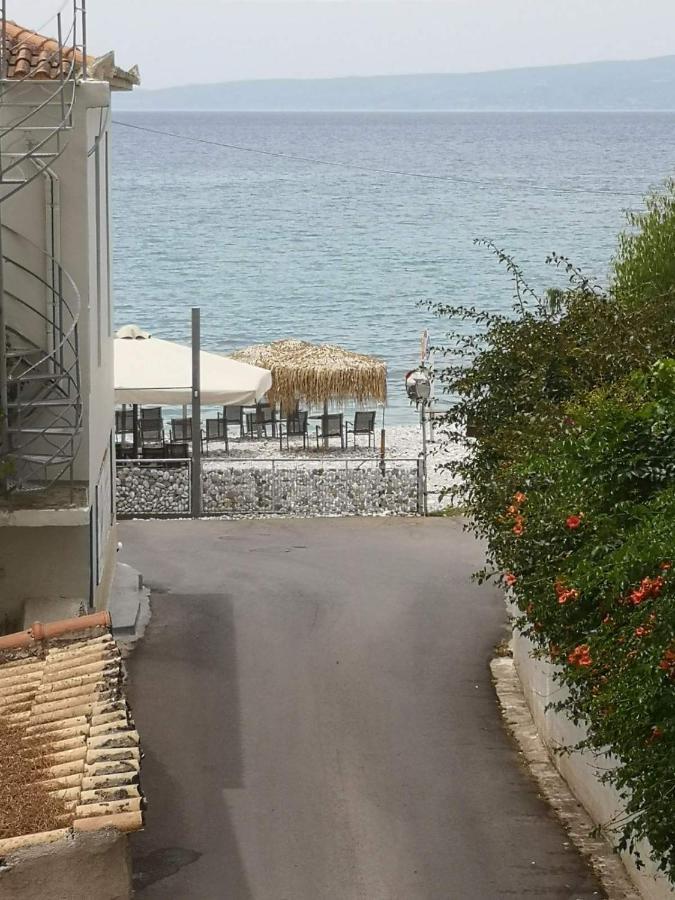 Panos & Antzy Apartments Kalamata Bagian luar foto