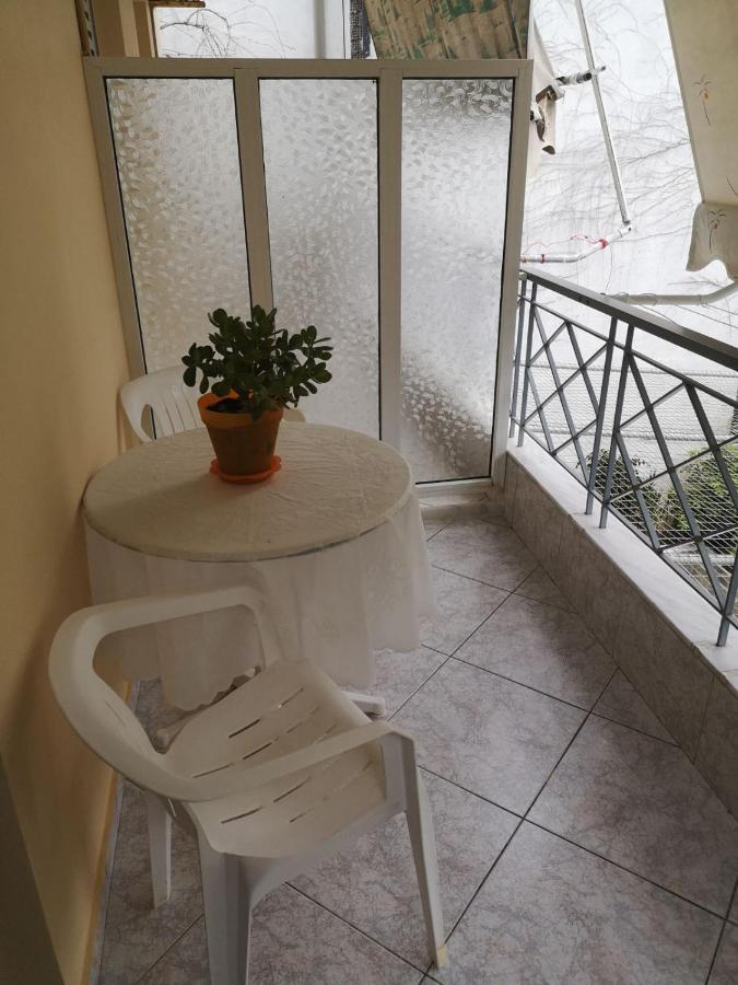 Panos & Antzy Apartments Kalamata Bagian luar foto