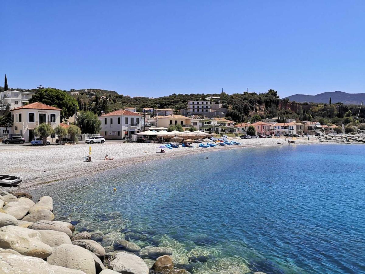 Panos & Antzy Apartments Kalamata Bagian luar foto