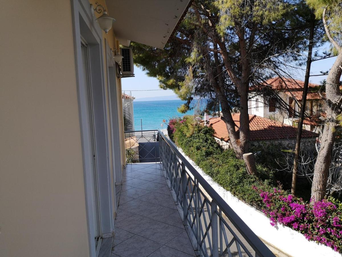 Panos & Antzy Apartments Kalamata Bagian luar foto